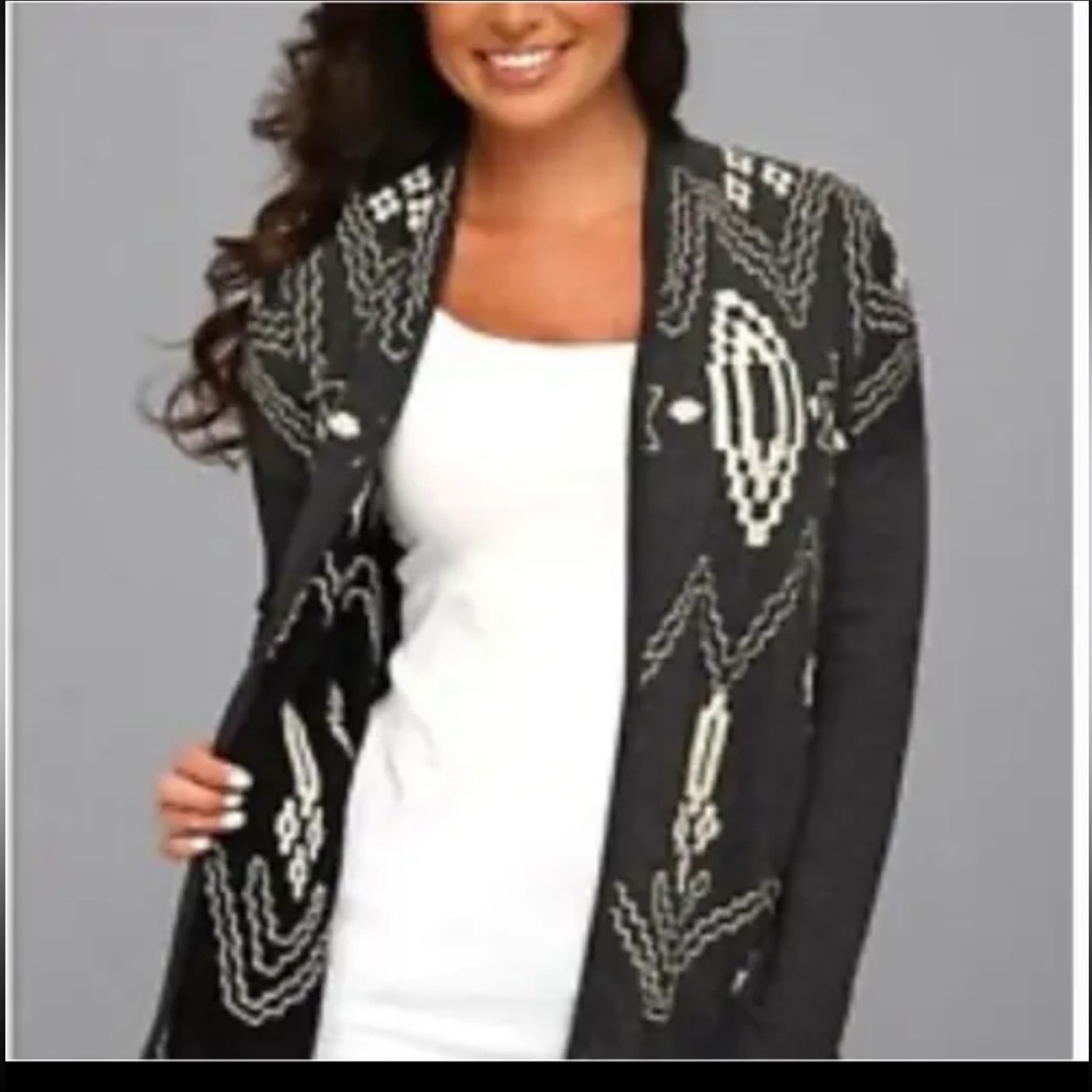 Lucky brand lucky bliss southwest embroidered grey and white cardigan medium.